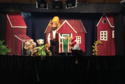Figurentheater Ingolstadt mit den Abenteuern von "Petterson und Findus"