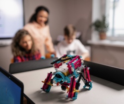 Lego-Robotik für kleine Tüftler/innen