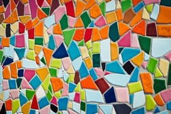 Freies Mosaik in Beton