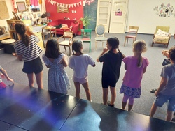 5 - 4 - 3 - 2 - 1 - LOS!!! Improvisationstheater-Kurs für Kinder