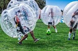 Bürgermeister - Duell im Bubble Soccer; Wiesmoor vs. Großefehn