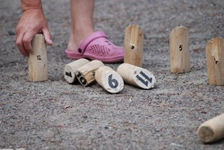 Boule, Mölkyy und Wikingerspiel Kubb
