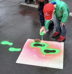 Fußspuren sprayen 1