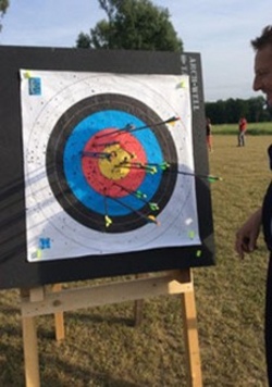 BOGENSCHIESSEN – Volltreffer ins Gold!