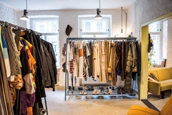 Teenieladen im Projektladen Fux - Kleiderladen Teenieladen im Projektladen Fux - Kleiderladen
