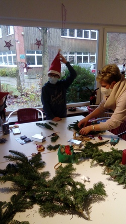 Adventsgestecke basteln