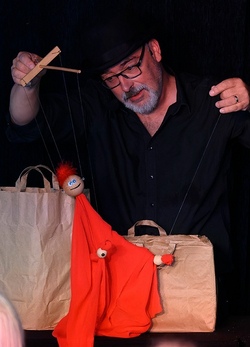 Baut Euch eine eigene Marionette mit "Axel von Puppet in Minutes"