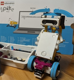Maker Space: LEGO Spike SUMOBOT-Workshop – Kreativität, Teamwork & Robotik!