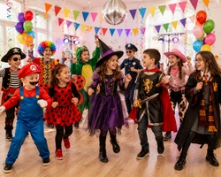 Fasching im Sommer - die bunte Sommerparty!