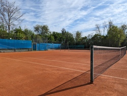 Ein Tag auf der Meringer Tennisanlage