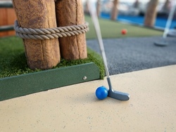 Minigolf am Flughafen