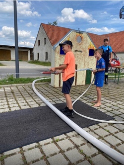 Tatüü tataaa.... Feuerwehr RIEDEN bittet zum Einsatz !