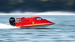 Motorboot fahren in Timmel
