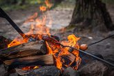 Sommerspiele auf der Stockbahn und Grillen am Lagerfeuer