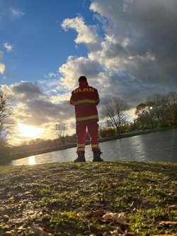 Bootfahren mit der DLRG Jugend auf dem Rhein
