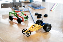 Kleine Automanufaktur - Kids / Gestalte deinen eigenen Rennflitzer!