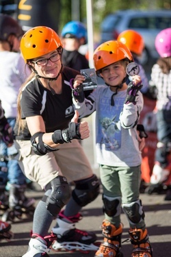 Inline-Skates Aufbaukurs "Jetzt geht's rund"
