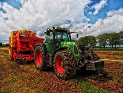 Traktor Roas mit dem Vizeb&uuml;rgermeister