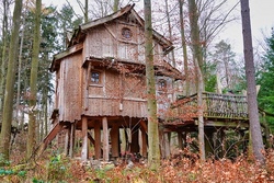 Flei&szlig;ige Architekten und Bauarbeiter gesucht!