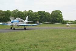 Ein Nachmittag am Flugplatz Altfeld