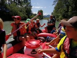 Schlauchboot fahren auf der Loisach