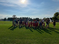 Am Fu&szlig;ballplatz in Thierberg gibt es viel Spa&szlig; und Action!
