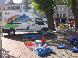 Stadt Erkelenz - Spielmobil + H&uuml;pfburg in der Erka-Halle