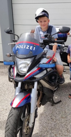 Wir besuchen die Polizeiinspektion Mauthausen