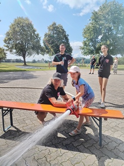 Spiel und Spaß bei der Feuerwehr Wöhr 