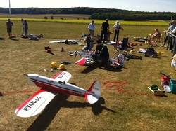 Termin 1: Fliege ein echtes Modellflugzeug