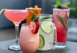 Lange Kinonacht mit Lagerfeuer und Cocktails