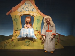 Marionettentheater Frau Holle