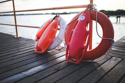 Kurs zum Erwerb des Rettungsschwimmabzeichens