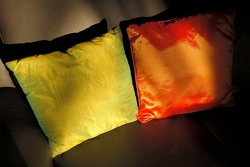 Up-Cycling: Wir weben Sitzkissen aus  T-Shirts 