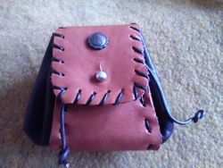 Rucksackgeldbeutel aus Leder anfertigen