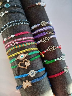 Makramee Armb&auml;nder kn&uuml;pfen - Gruppe 1