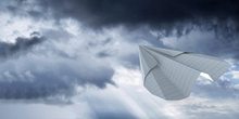 Papierflieger falten mit Pilotenschein 1