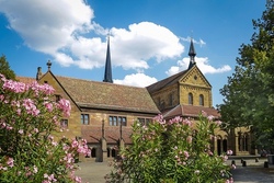 Klosterf&uuml;hrung mit F&auml;rben von Stofftaschen