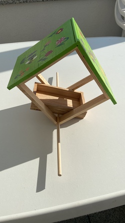 Vogelfutterhaus basteln 
