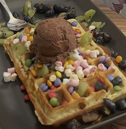 In der Waffelb&auml;ckerei f&uuml;r Kinder von 5-7 Jahre