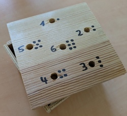 Das Würfelspiel "Ab in die Box" bauen 1