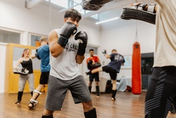 Offenes Kickbox-Angebot