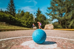 Minigolf spielen lernen