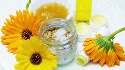 Seifen und Ringelblumensalbe selbst herstellen
