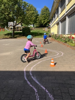 Fahrzeugstunde auf die Pl&auml;tze fertig los