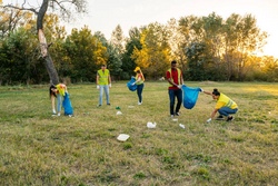 Clean-up Heros - unterwegs in der Gemeinde um Müll aufzuspüren und zu sammeln