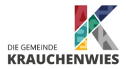 Weidenkränze mit bunten Bändern 