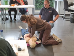Abenteuer Helfen - Erste Hilfe Kurs für Jugendliche 