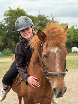 Isi Time: Reiten auf Islandpferden
