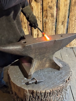 Mit Stahl und Holz zum fertigen Messer - 3-tägiger Schmiedekurs ab 27.11 Anmeldung